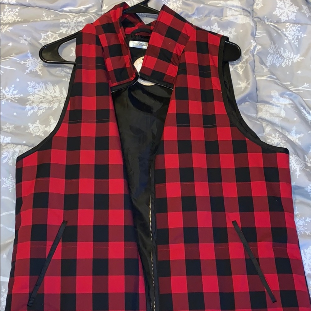 NWT buffalo plaid vest size medium